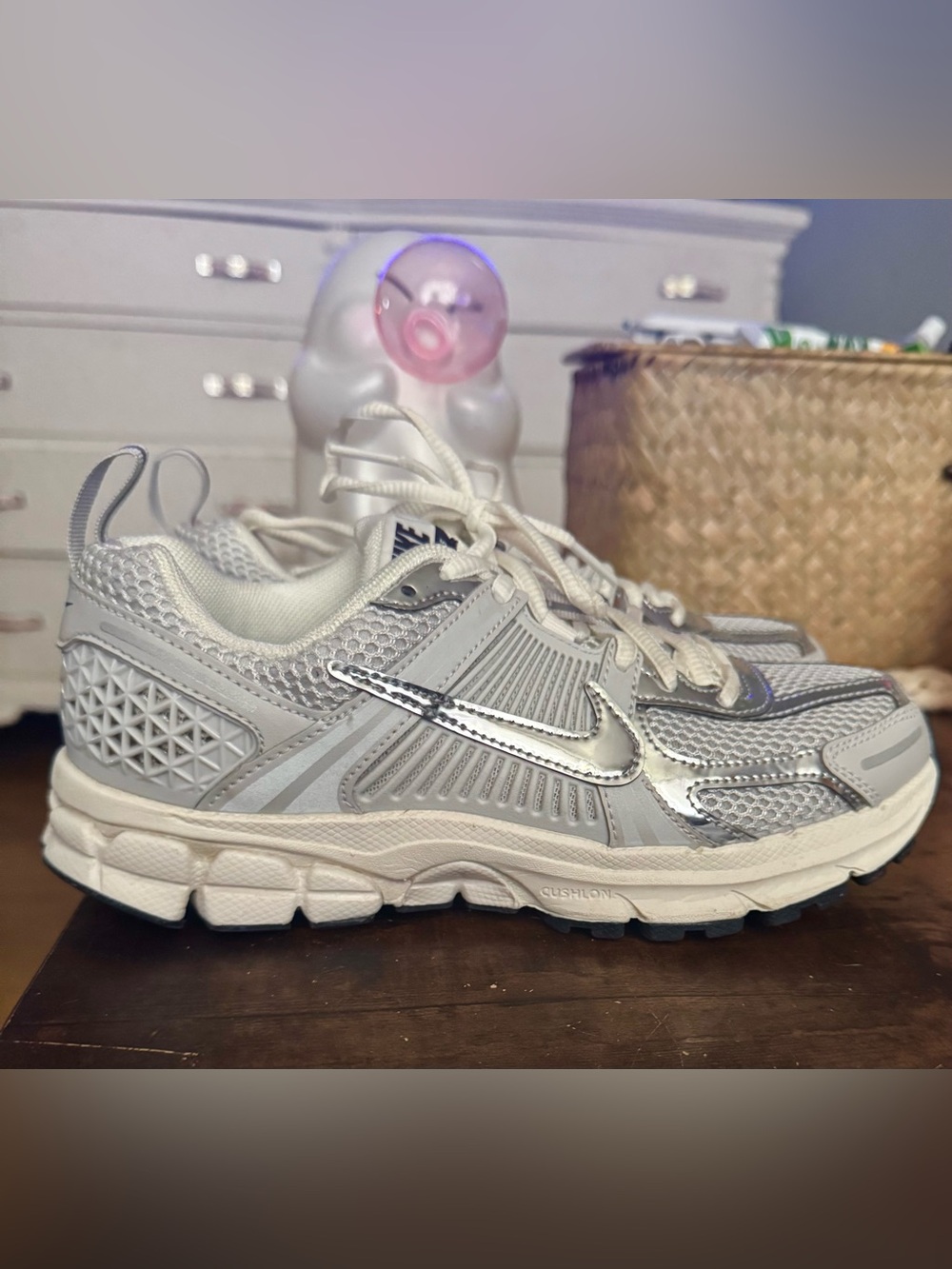 Nike Vomero 5 Kids Silver and Light Gray Mesh Running Sneakers